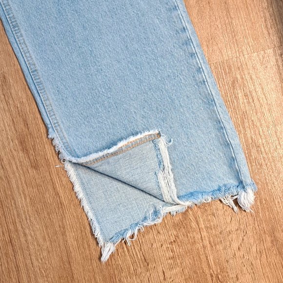 Zara High Waisted Straight Leg Distressed Light Wash Denim Jean Size 6 Misses - Picture 4 of 10